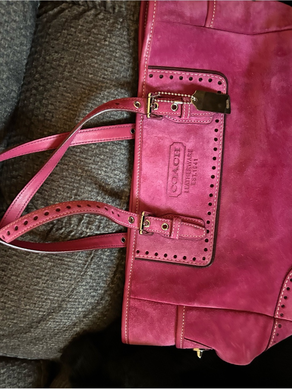 COACH Suede Shoulder Tote in Vibrant Pink y2k - Picture 2 of 8